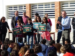 Remise des prix en présence de Mr le Proviseur, Mr le Directeur et l'équipe enseignante du cycle3.