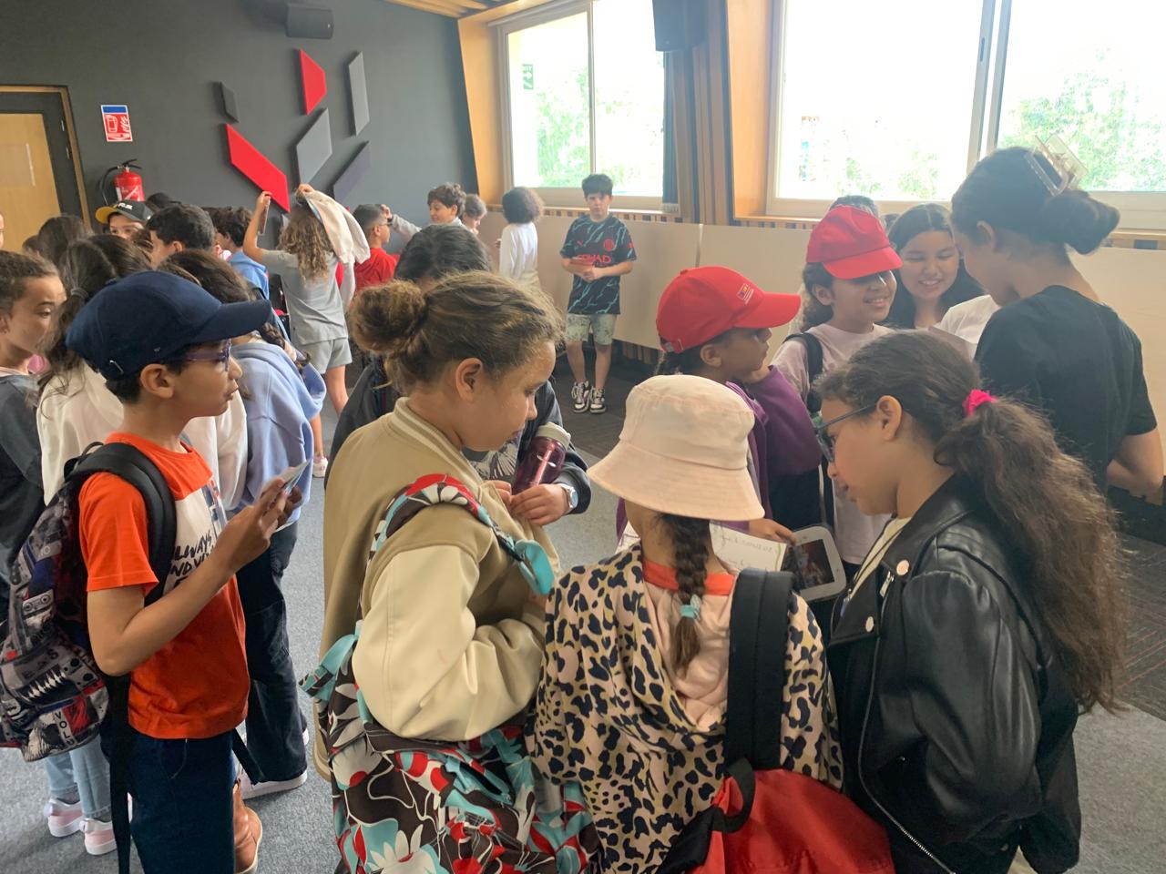 Visite d'élèves de CM1 de Louis Massignon Casablanca Lycée Français